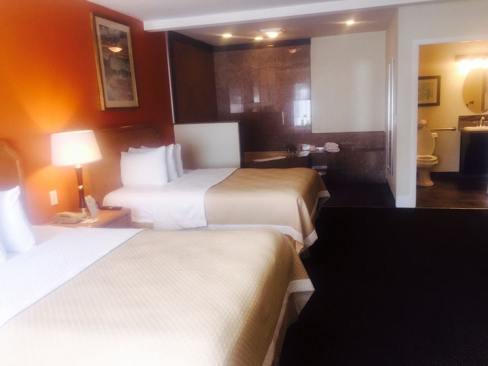 Days Inn By Wyndham Monterey Downtown Εξωτερικό φωτογραφία